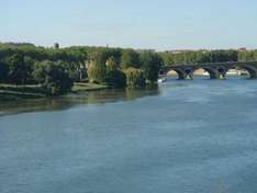 Bordeaux: Am Ufer der Garonne