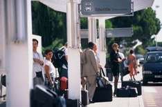 Parken Parkplätze Parkgebühren Taxi am Flughafen Montpellier