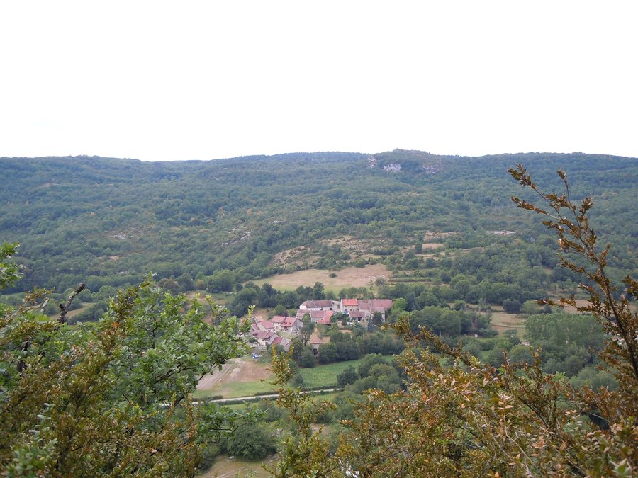 File:Fay - Hameau de la commune de Peyrieu dans l'Ain (France) - depuis le Mont Gela.jpg