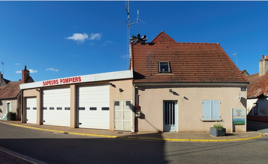 File:Le Veurdre-FR-03-pompiers-02.jpg