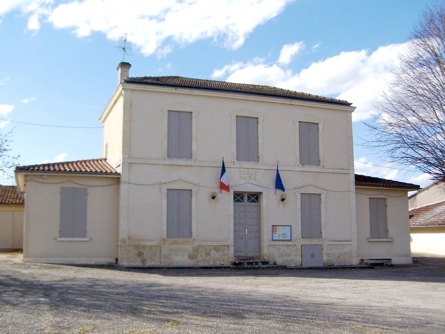 File:Escoussans Mairie.jpg