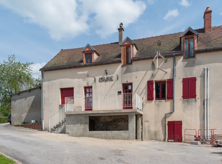 File:Town hall of Chatillon Allier (1).jpg