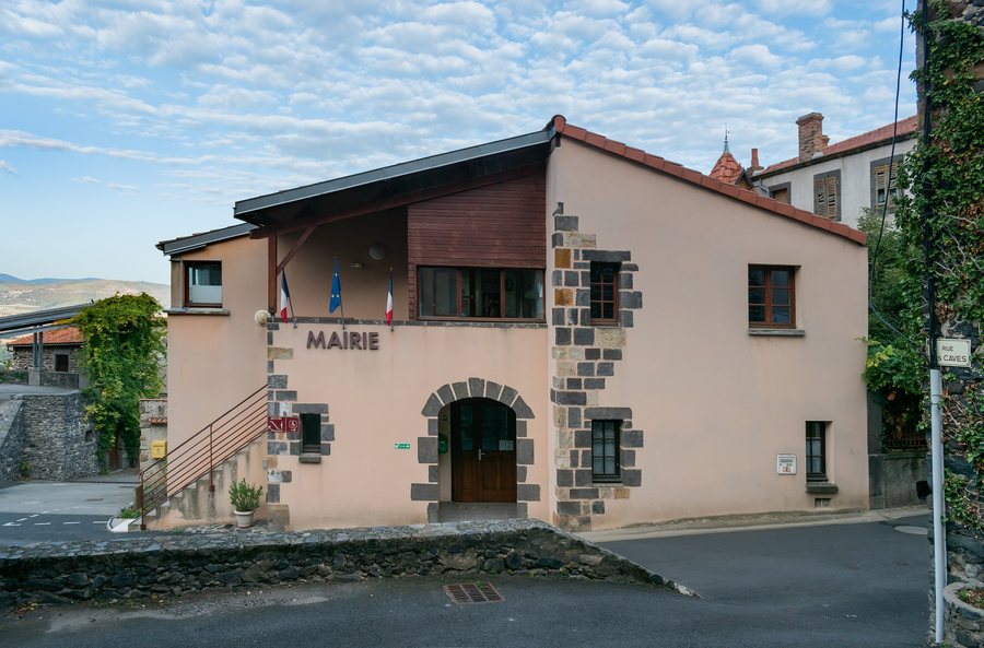 File:Town hall of La Roche-Noire (1).jpg