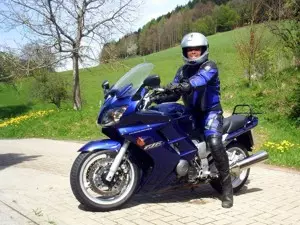 Motorradtour in der Provence im Frühjahr